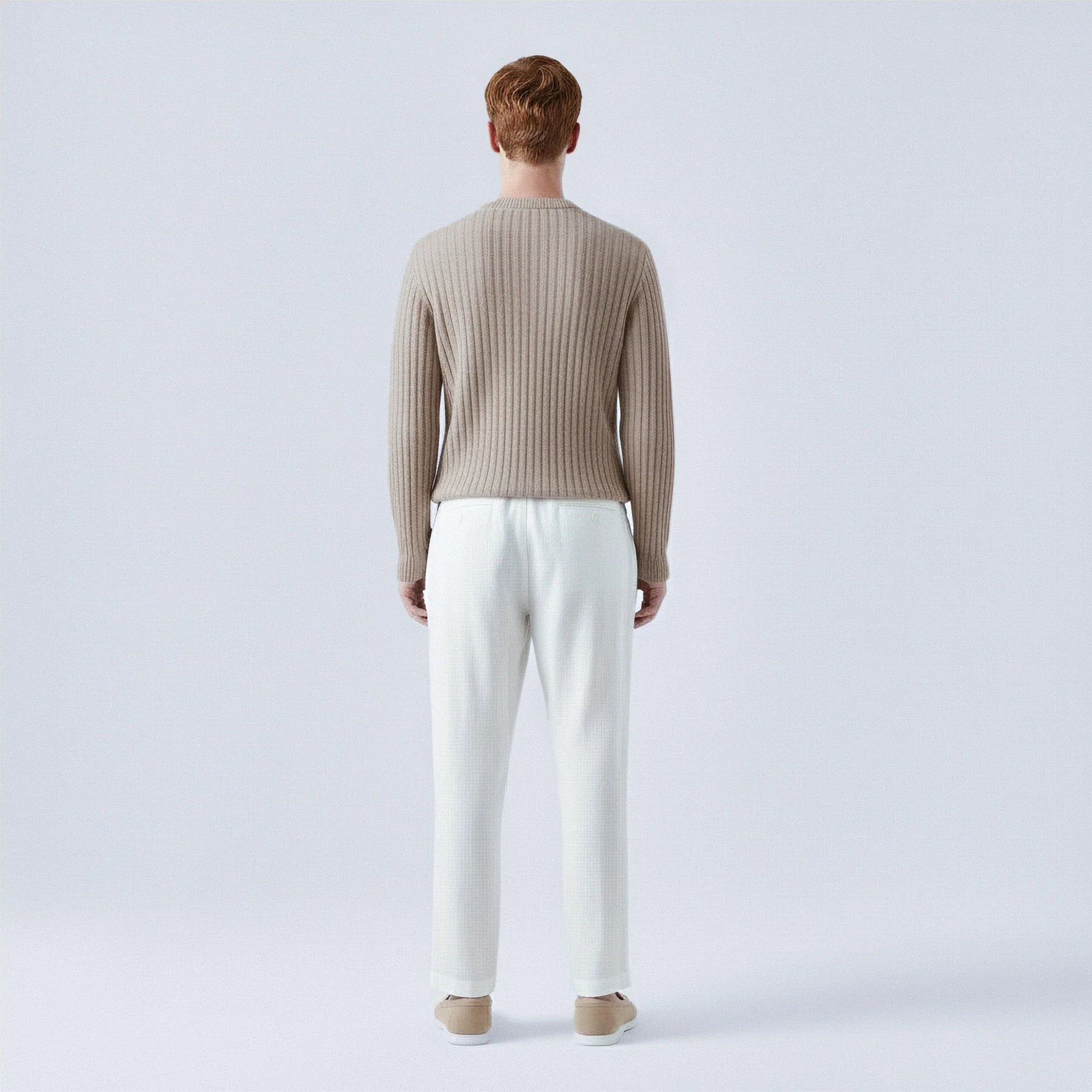 Maglione in lana 100% a coste con collo rotondo