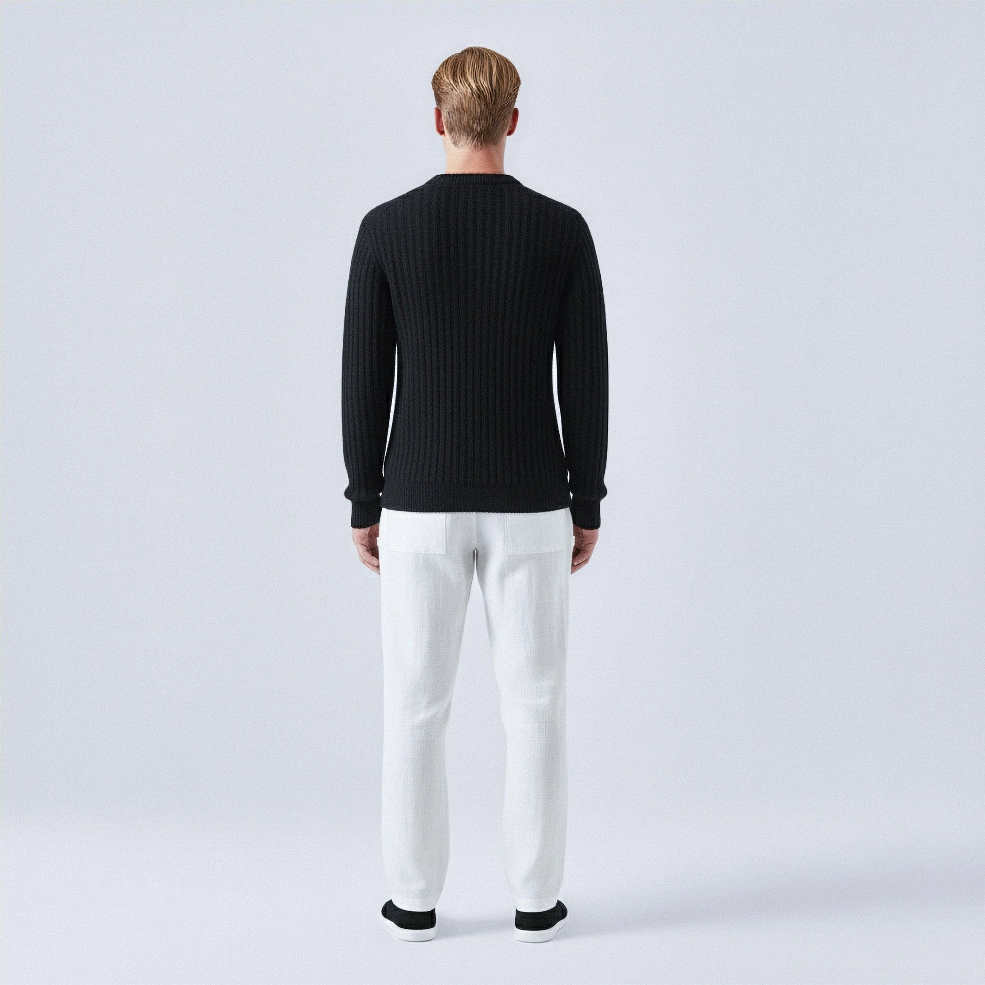 Maglione girocollo a costine in lana 100%