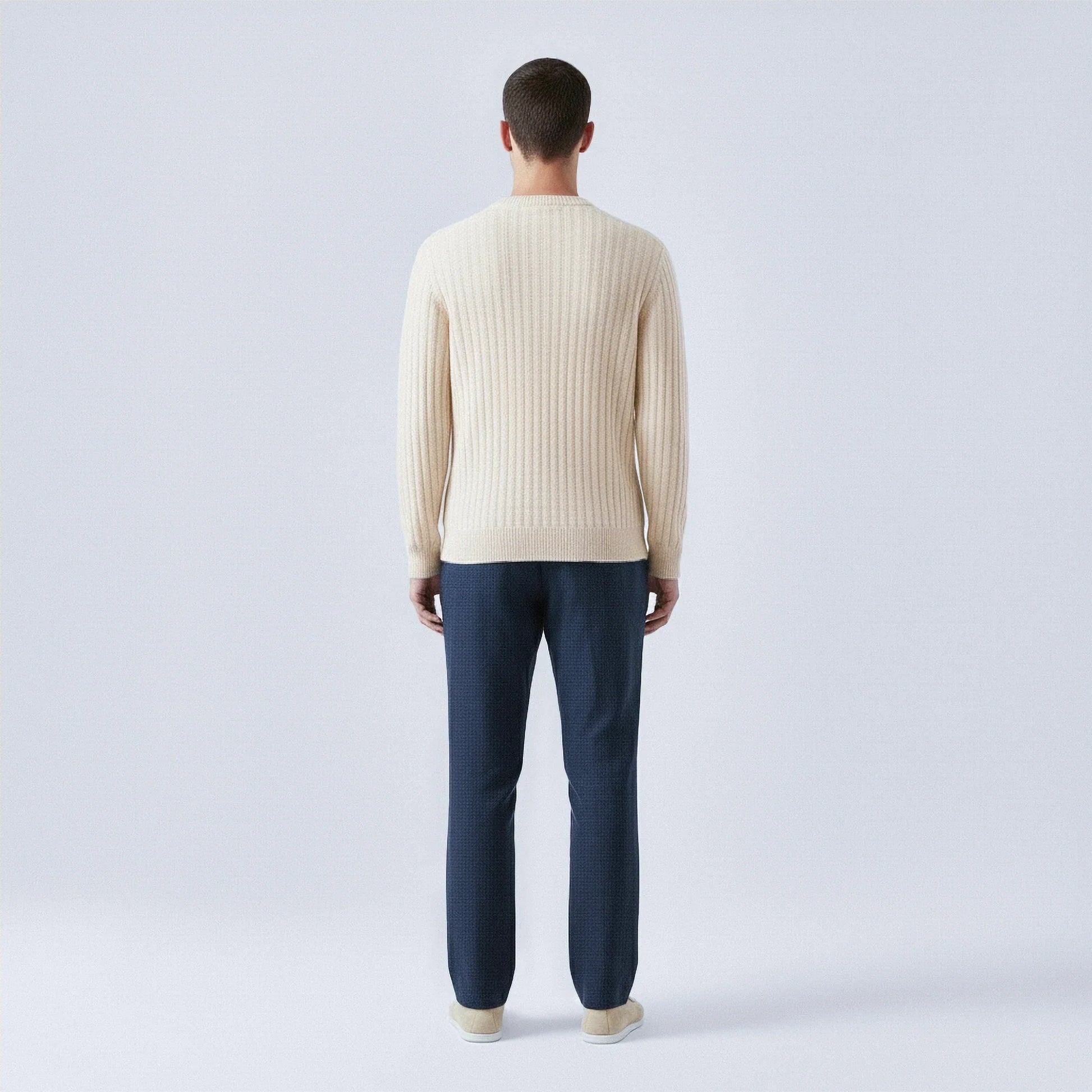 Maglione girocollo a coste in lana al 100%