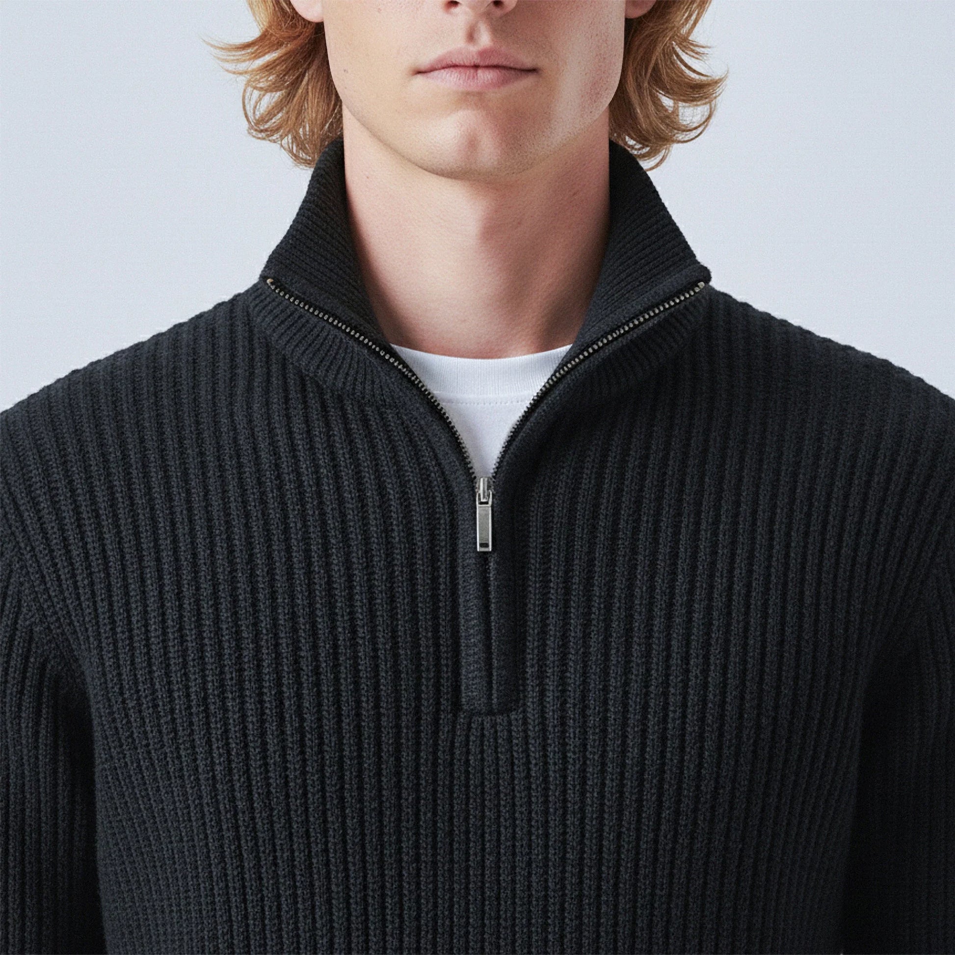 Maglione in cotone a coste con zip frontale a metà busto